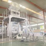 Еден комплет автоматска машина за пакување детергент во прав од 1-3,5 кг подготвена за испорака.